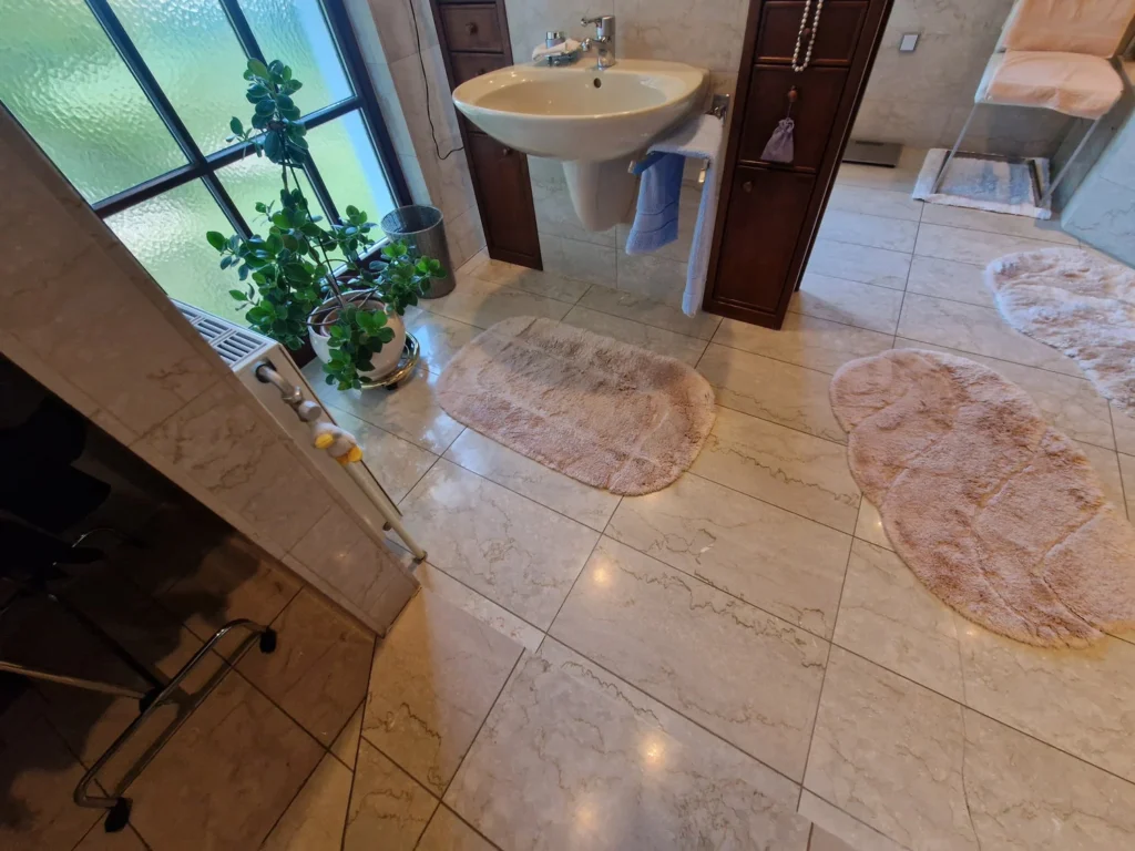 Schleifen Marmor Naturstein mit Diamantpads